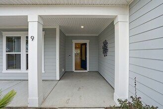 9 Higginson Dr in Richmond Hill, GA - Building Photo - Building Photo