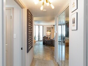 4822 Ocean Blvd in Siesta Key, FL - Foto de edificio - Building Photo