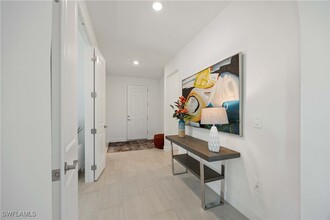9268 Cormorant Dr in Naples, FL - Building Photo - Building Photo