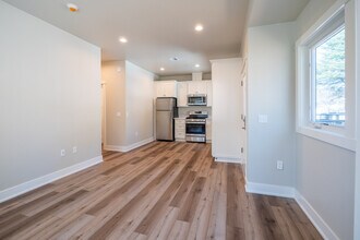 120 Richardson St in Grass Valley, CA - Building Photo - Building Photo