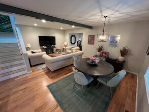 940 Gale Ln in Nashville, TN - Building Photo - Building Photo