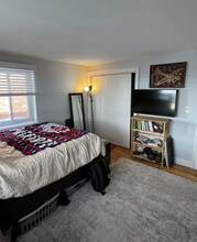 365 Faneuil St, Unit 12 in Boston, MA - Foto de edificio - Building Photo