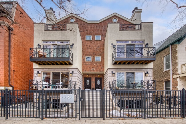 property at 2029 W Saint Paul Ave