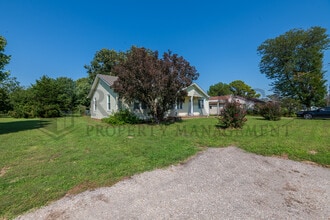 902 W Wallingford St in Wichita, KS - Building Photo - Building Photo