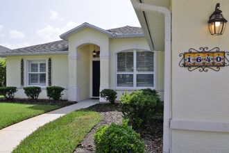 1640 Armin Ct in Port Orange, FL - Foto de edificio - Building Photo