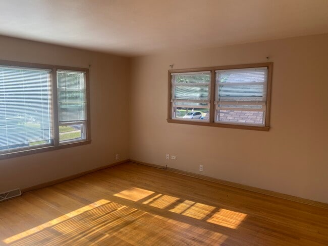 3536 N 85th St, Unit UPPER DUPLEX