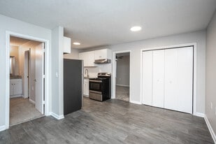 Cross Creek Apartments in Carrollton, GA - Building Photo