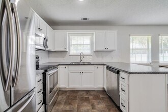 209 Four Oaks Ct in Rincon, GA - Building Photo - Building Photo