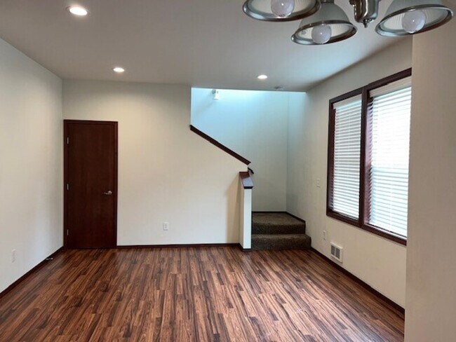 2045 Andress Ln in Lynden, WA - Building Photo - Building Photo