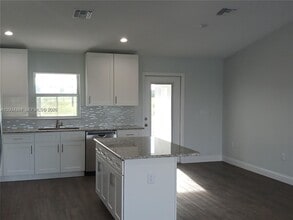 634 Royce Rd in La Belle, FL - Building Photo - Building Photo