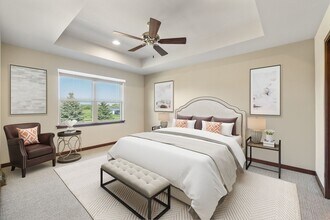 136 Arbor Point Ave in West Bend, WI - Building Photo - Building Photo