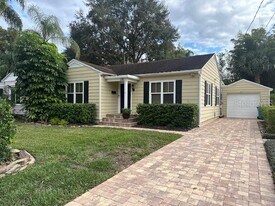 230 E Esther St in Orlando, FL - Building Photo