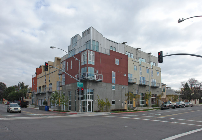 Bridgeview Lofts in San Diego, CA - Foto de edificio - Building Photo