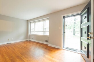 2816 Weymouth Dr in Richmond, VA - Foto de edificio - Building Photo