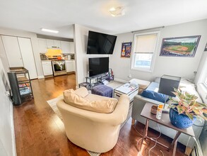 125 Willow St in Cambridge, MA - Building Photo - Building Photo