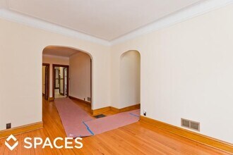 3242 N Racine Ave in Chicago, IL - Building Photo - Building Photo