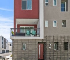 27465 Stipa Pl in Valencia, CA - Building Photo