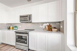 2899 W 52nd Ave, Unit 301 in Denver, CO - Foto de edificio - Building Photo