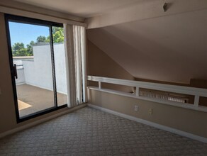 2519 Chandler Ave in Simi Valley, CA - Building Photo - Building Photo