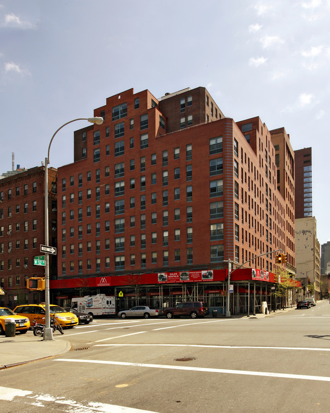 Clinton Parkview in New York, NY - Building Photo - Building Photo