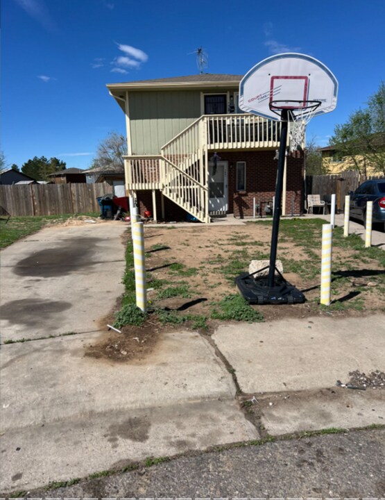 7819 Locust Ct-Unit -7821 in Commerce City, CO - Building Photo