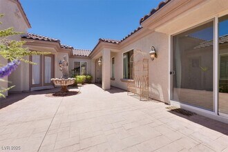 2370 Rosendale Village Ave in Henderson, NV - Building Photo - Building Photo