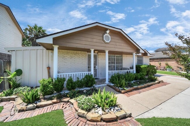 property at 12922 Grovemill Dr