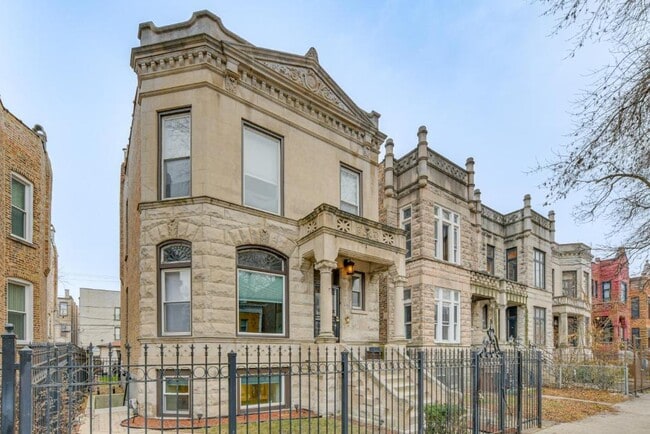property at 4829 S Forrestville Ave