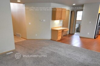 8006 Upper Ridge Rd in Everett, WA - Foto de edificio - Building Photo