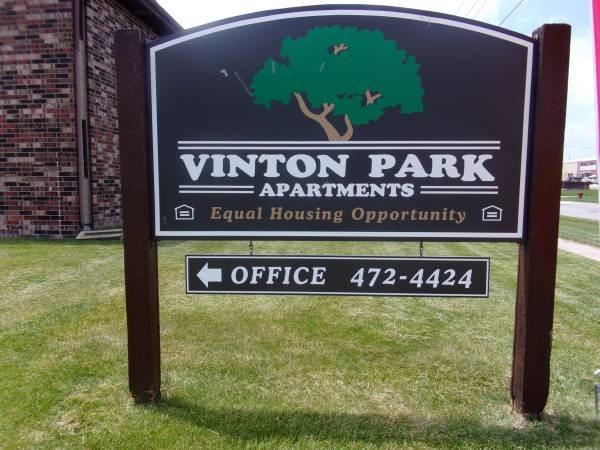 Vinton Park Apartments in Vinton, IA - Building Photo