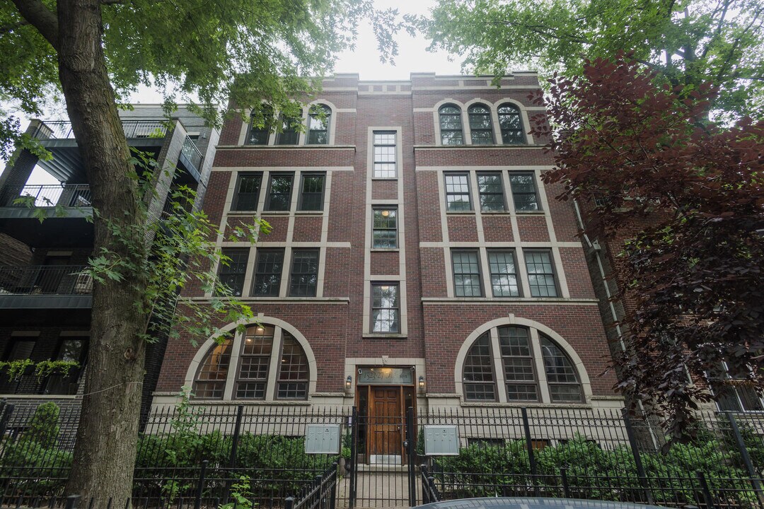 1527 N Hudson Ave in Chicago, IL - Building Photo