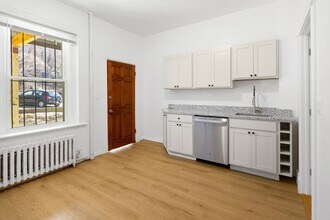 866 Huntington Ave, Unit 1 in Boston, MA - Building Photo - Building Photo