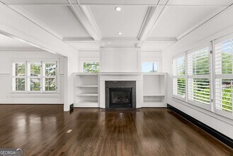 546 Candler Park Dr NE in Atlanta, GA - Building Photo - Building Photo