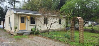 228 Weston Rd in Garner, NC - Building Photo