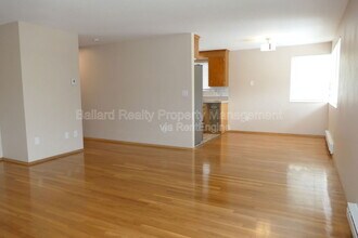 2430 NW 59th St in Seattle, WA - Building Photo - Building Photo