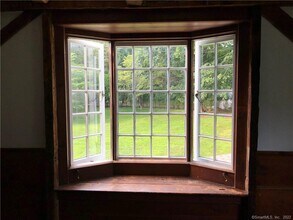 92 Compo Rd S in Westport, CT - Building Photo - Building Photo