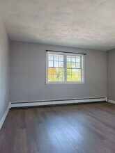 2 Karen Cir, Unit 17 in Billerica, MA - Building Photo - Building Photo
