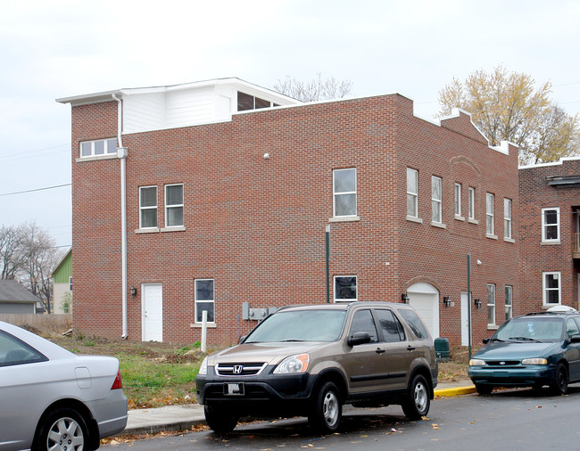 661 E 24th St in Indianapolis, IN - Building Photo - Building Photo