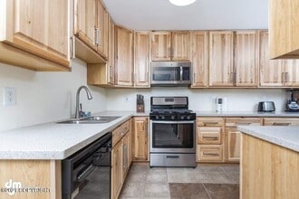 1008 W 80th Ave in Anchorage, AK - Building Photo - Building Photo