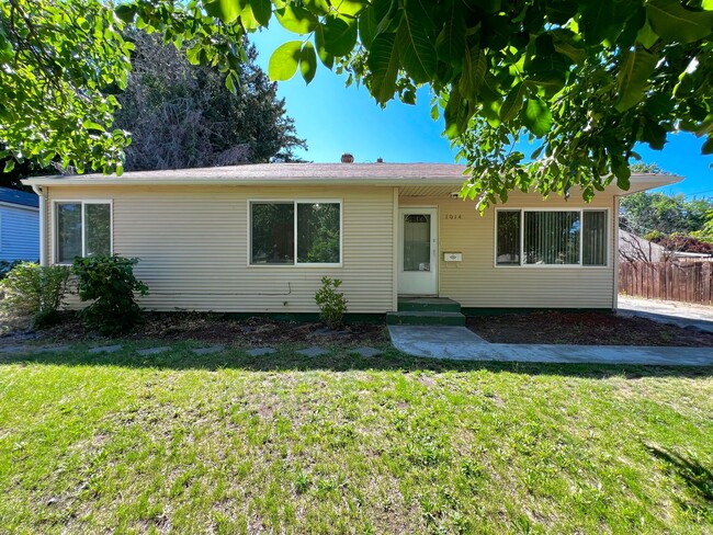 property at 1014 S 25th Ave