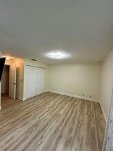 14 Lexington Ln E in Palm Beach Gardens, FL - Building Photo - Building Photo