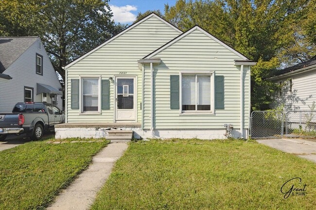 property at 22127 Saxony Ave