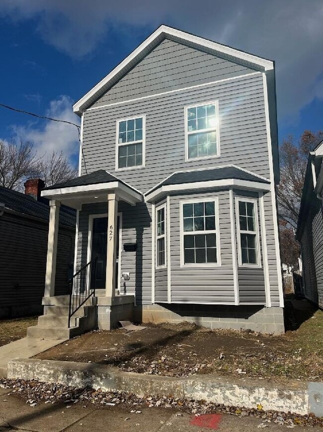 property at 627 E Ormsby Ave