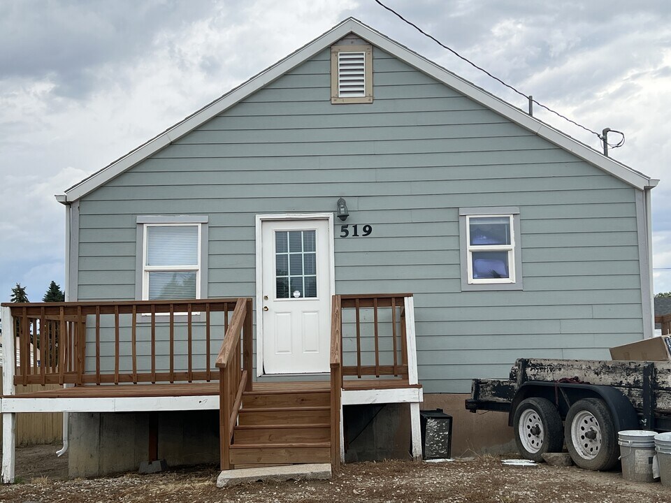 519 W Knearl St in Brush, CO - Building Photo