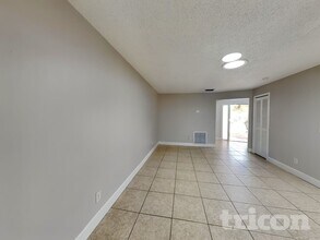 818 Tarawood Ln, Unit 03301 in Valrico, FL - Building Photo - Building Photo