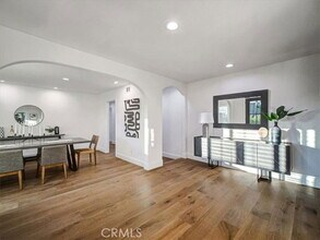 4732 Del Moreno Dr in Los Angeles, CA - Building Photo - Building Photo