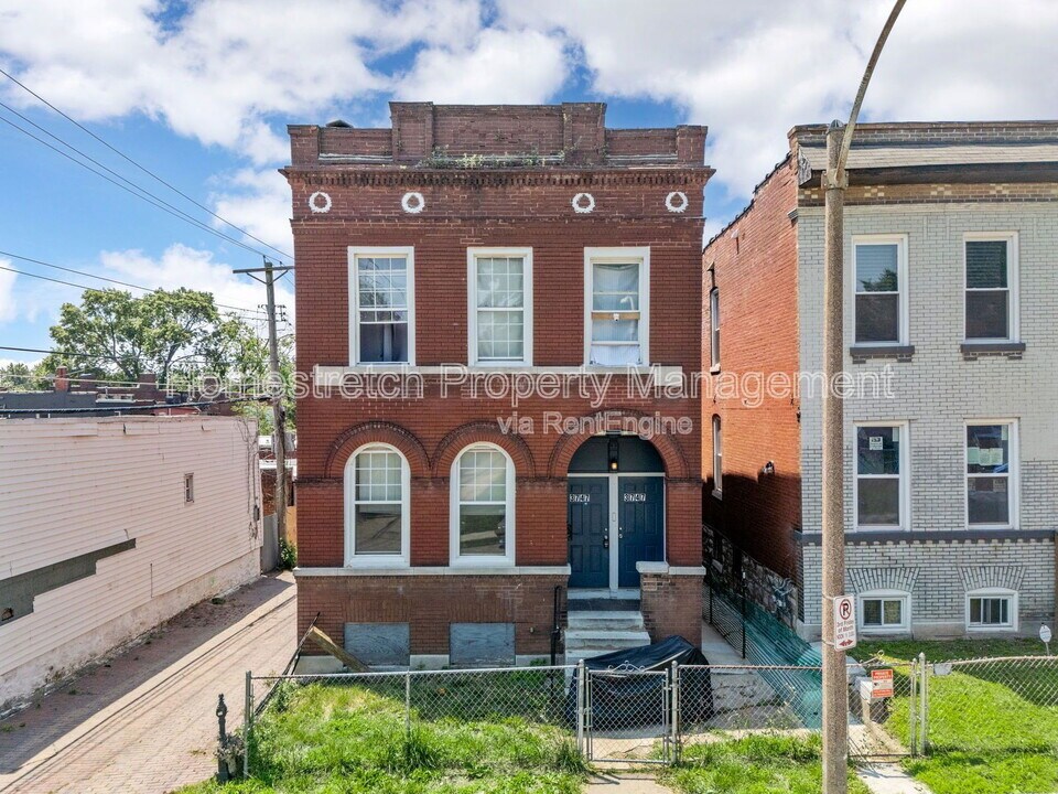 3747 Oregon Ave in St. Louis, MO - Building Photo