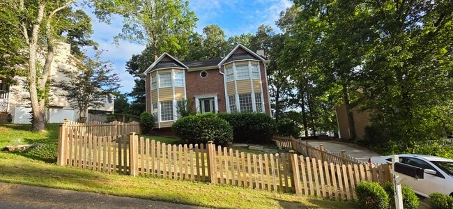 property at 4815 Old Field Dr NE