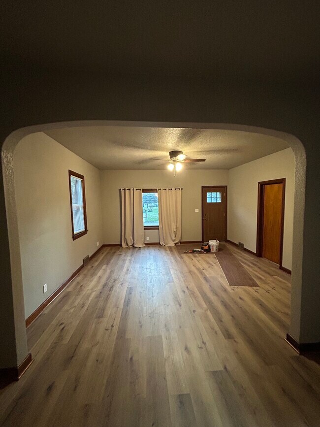 410 S 4th St in Oskaloosa, IA - Building Photo - Building Photo