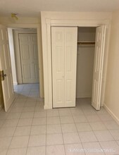 120 London St, Unit B in Boston, MA - Building Photo - Building Photo